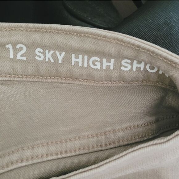 New Gap Teen Sky High Short in Khaki Tan Size 12 NWT - Picture 2 of 8